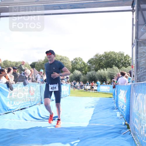 25.08.2024 - Elbe Triathlon Hamburg H.Heesch http://msf.ph/oto/6885599 25.08.2024 11:24:42 Ziel 302, 431, 438, 534 meine-sportfotos.de