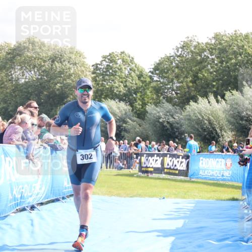 25.08.2024 - Elbe Triathlon Hamburg H.Heesch http://msf.ph/oto/6885608 25.08.2024 11:24:49 Ziel 302, 431, 681 meine-sportfotos.de