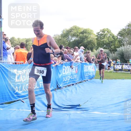 25.08.2024 - Elbe Triathlon Hamburg H.Heesch http://msf.ph/oto/6885609 25.08.2024 11:31:53 Ziel 289, 350, 418, 698 meine-sportfotos.de