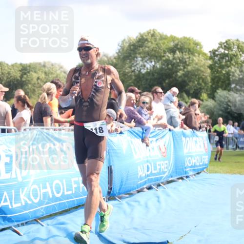 25.08.2024 - Elbe Triathlon Hamburg H.Heesch http://msf.ph/oto/6885612 25.08.2024 11:31:56 Ziel 350, 418, 698, 733 meine-sportfotos.de