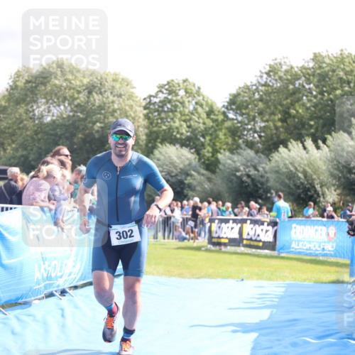 25.08.2024 - Elbe Triathlon Hamburg H.Heesch http://msf.ph/oto/6885617 25.08.2024 11:24:50 Ziel 302, 681 meine-sportfotos.de