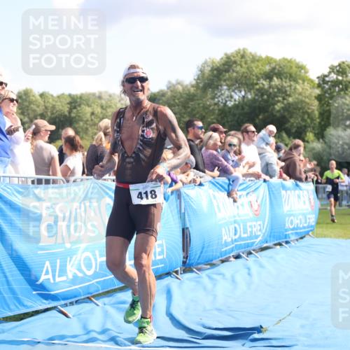 25.08.2024 - Elbe Triathlon Hamburg H.Heesch http://msf.ph/oto/6885618 25.08.2024 11:31:56 Ziel 350, 418, 698, 733 meine-sportfotos.de