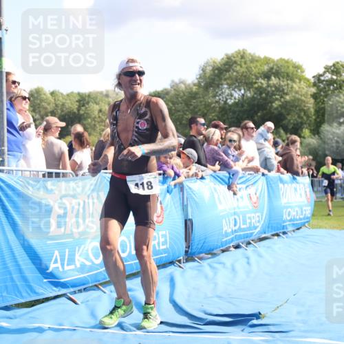 25.08.2024 - Elbe Triathlon Hamburg H.Heesch http://msf.ph/oto/6885620 25.08.2024 11:31:56 Ziel 350, 418, 698, 733 meine-sportfotos.de