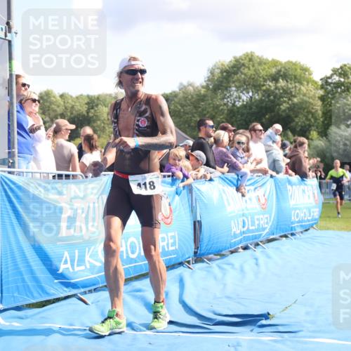 25.08.2024 - Elbe Triathlon Hamburg H.Heesch http://msf.ph/oto/6885622 25.08.2024 11:31:56 Ziel 350, 418, 698, 733 meine-sportfotos.de