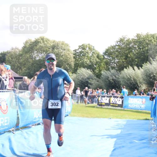 25.08.2024 - Elbe Triathlon Hamburg H.Heesch http://msf.ph/oto/6885629 25.08.2024 11:24:50 Ziel 302, 681 meine-sportfotos.de