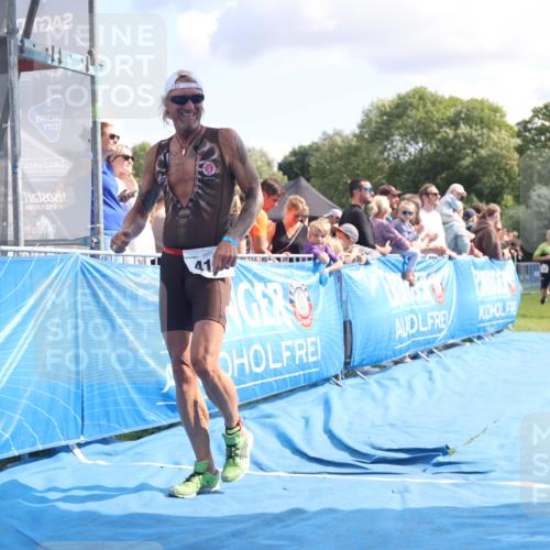 25.08.2024 - Elbe Triathlon Hamburg H.Heesch http://msf.ph/oto/6885634 25.08.2024 11:31:57 Ziel 350, 418, 698, 733 meine-sportfotos.de