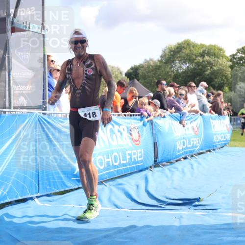 25.08.2024 - Elbe Triathlon Hamburg H.Heesch http://msf.ph/oto/6885636 25.08.2024 11:31:57 Ziel 350, 418, 698, 733 meine-sportfotos.de