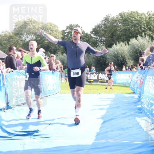 25.08.2024 - Elbe Triathlon Hamburg H.Heesch http://msf.ph/oto/6885654 25.08.2024 11:32:01 Ziel 418, 585, 698, 733 meine-sportfotos.de