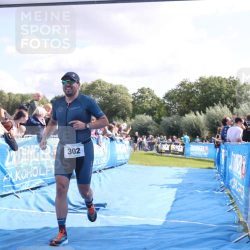 25.08.2024 - Elbe Triathlon Hamburg H.Heesch http://msf.ph/oto/6885655 25.08.2024 11:24:51 Ziel 302, 681 meine-sportfotos.de
