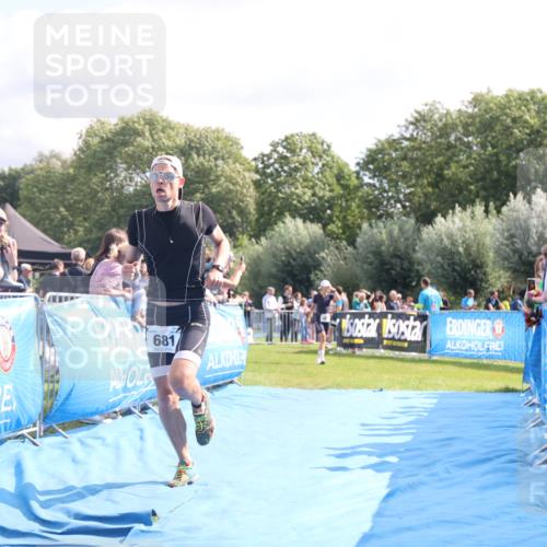 25.08.2024 - Elbe Triathlon Hamburg H.Heesch http://msf.ph/oto/6885661 25.08.2024 11:24:57 Ziel 302, 681 meine-sportfotos.de