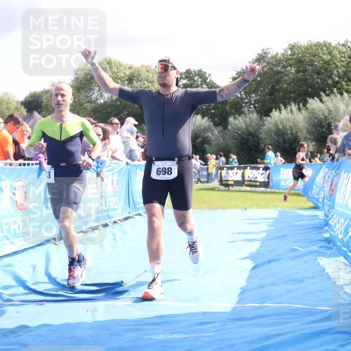25.08.2024 - Elbe Triathlon Hamburg H.Heesch http://msf.ph/oto/6885671 25.08.2024 11:32:01 Ziel 418, 585, 698, 733 meine-sportfotos.de