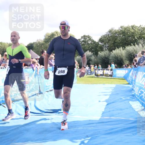 25.08.2024 - Elbe Triathlon Hamburg H.Heesch http://msf.ph/oto/6885687 25.08.2024 11:32:01 Ziel 418, 585, 698, 733 meine-sportfotos.de