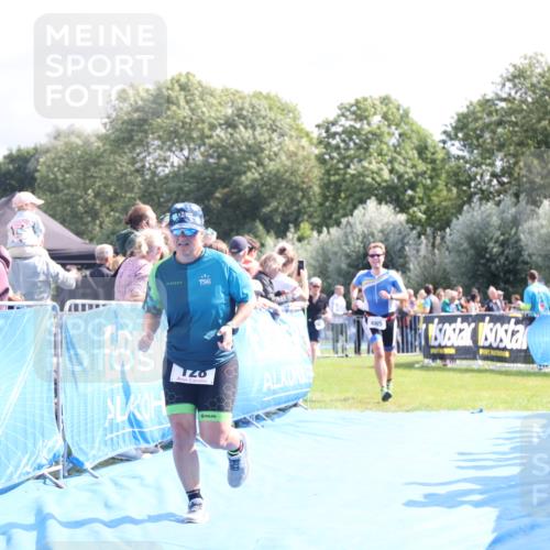 25.08.2024 - Elbe Triathlon Hamburg H.Heesch http://msf.ph/oto/6885693 25.08.2024 11:25:07 Ziel 128, 588, 685, 728 meine-sportfotos.de