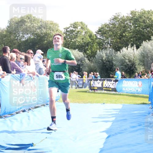 25.08.2024 - Elbe Triathlon Hamburg H.Heesch http://msf.ph/oto/6885701 25.08.2024 11:32:07 Ziel 585, 698, 733 meine-sportfotos.de