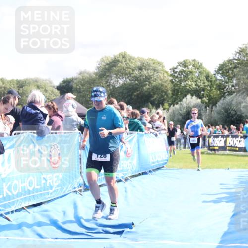 25.08.2024 - Elbe Triathlon Hamburg H.Heesch http://msf.ph/oto/6885709 25.08.2024 11:25:07 Ziel 128, 588, 685, 728 meine-sportfotos.de