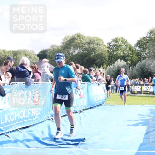 25.08.2024 - Elbe Triathlon Hamburg H.Heesch http://msf.ph/oto/6885711 25.08.2024 11:25:07 Ziel 128, 588, 685, 728 meine-sportfotos.de