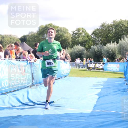25.08.2024 - Elbe Triathlon Hamburg H.Heesch http://msf.ph/oto/6885719 25.08.2024 11:32:08 Ziel 585, 698, 733 meine-sportfotos.de