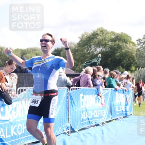 25.08.2024 - Elbe Triathlon Hamburg H.Heesch http://msf.ph/oto/6885736 25.08.2024 11:25:10 Ziel 128, 582, 588, 685, 728, 1600 meine-sportfotos.de
