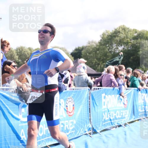 25.08.2024 - Elbe Triathlon Hamburg H.Heesch http://msf.ph/oto/6885745 25.08.2024 11:25:10 Ziel 128, 582, 588, 685, 728, 1600 meine-sportfotos.de