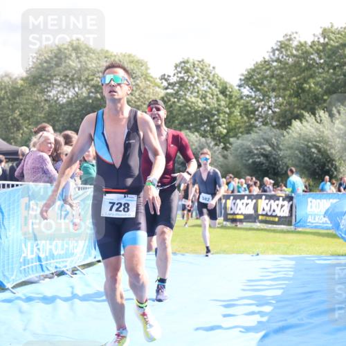25.08.2024 - Elbe Triathlon Hamburg H.Heesch http://msf.ph/oto/6885787 25.08.2024 11:25:15 Ziel 128, 582, 588, 685, 728, 797, 1600 meine-sportfotos.de