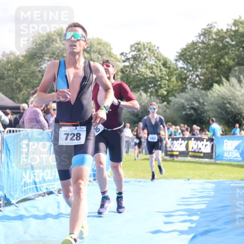 25.08.2024 - Elbe Triathlon Hamburg H.Heesch http://msf.ph/oto/6885793 25.08.2024 11:25:15 Ziel 128, 582, 588, 685, 728, 797, 1600 meine-sportfotos.de