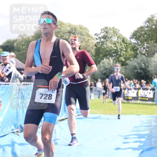 25.08.2024 - Elbe Triathlon Hamburg H.Heesch http://msf.ph/oto/6885801 25.08.2024 11:25:15 Ziel 128, 582, 588, 685, 728, 797, 1600 meine-sportfotos.de