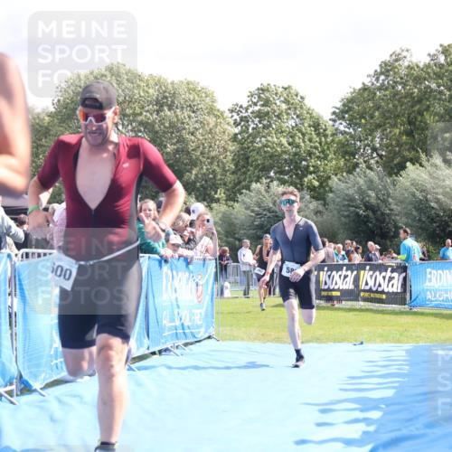 25.08.2024 - Elbe Triathlon Hamburg H.Heesch http://msf.ph/oto/6885803 25.08.2024 11:25:15 Ziel 128, 582, 588, 685, 728, 797, 1600 meine-sportfotos.de