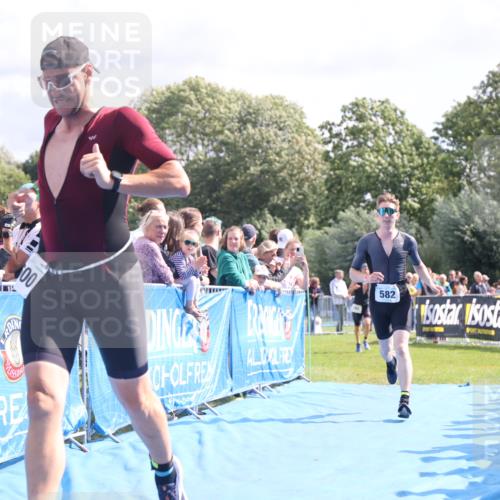 25.08.2024 - Elbe Triathlon Hamburg H.Heesch http://msf.ph/oto/6885813 25.08.2024 11:25:16 Ziel 582, 588, 685, 728, 797, 1600 meine-sportfotos.de