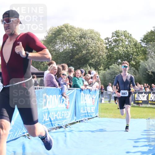 25.08.2024 - Elbe Triathlon Hamburg H.Heesch http://msf.ph/oto/6885818 25.08.2024 11:25:16 Ziel 582, 588, 685, 728, 797, 1600 meine-sportfotos.de