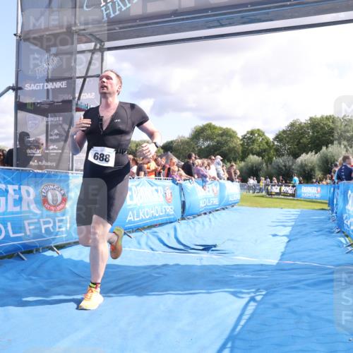 25.08.2024 - Elbe Triathlon Hamburg H.Heesch http://msf.ph/oto/6885822 25.08.2024 11:32:30 Ziel 374, 688 meine-sportfotos.de