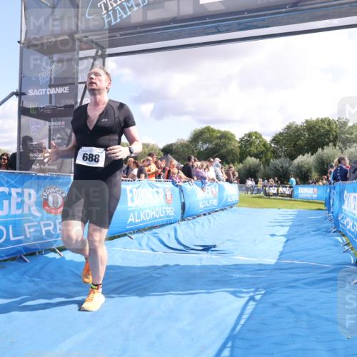 25.08.2024 - Elbe Triathlon Hamburg H.Heesch http://msf.ph/oto/6885824 25.08.2024 11:32:30 Ziel 374, 688 meine-sportfotos.de