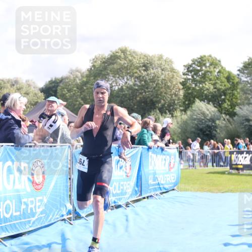 25.08.2024 - Elbe Triathlon Hamburg H.Heesch http://msf.ph/oto/6885847 25.08.2024 11:25:20 Ziel 582, 588, 728, 797, 1600 meine-sportfotos.de