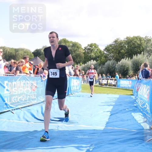 25.08.2024 - Elbe Triathlon Hamburg H.Heesch http://msf.ph/oto/6885852 25.08.2024 11:32:39 Ziel 370, 745 meine-sportfotos.de