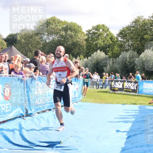 25.08.2024 - Elbe Triathlon Hamburg H.Heesch http://msf.ph/oto/6885860 25.08.2024 11:32:41 Ziel 370, 745 meine-sportfotos.de