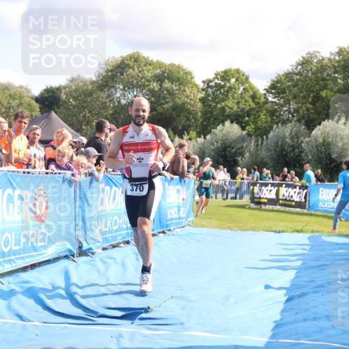 25.08.2024 - Elbe Triathlon Hamburg H.Heesch http://msf.ph/oto/6885866 25.08.2024 11:32:41 Ziel 370, 745 meine-sportfotos.de
