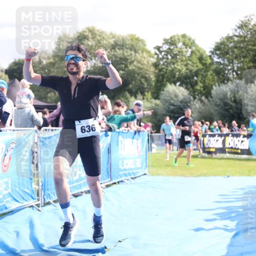 25.08.2024 - Elbe Triathlon Hamburg H.Heesch http://msf.ph/oto/6885875 25.08.2024 11:25:31 Ziel 636, 684 meine-sportfotos.de