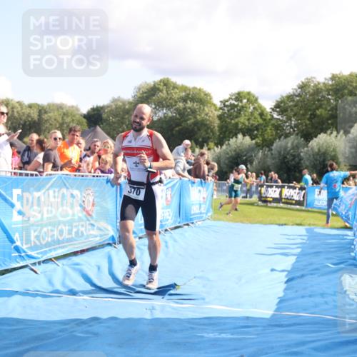 25.08.2024 - Elbe Triathlon Hamburg H.Heesch http://msf.ph/oto/6885881 25.08.2024 11:32:41 Ziel 370, 745 meine-sportfotos.de