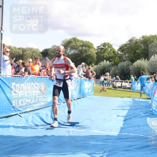 25.08.2024 - Elbe Triathlon Hamburg H.Heesch http://msf.ph/oto/6885883 25.08.2024 11:32:41 Ziel 370, 745 meine-sportfotos.de