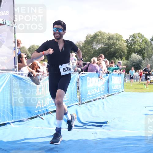 25.08.2024 - Elbe Triathlon Hamburg H.Heesch http://msf.ph/oto/6885887 25.08.2024 11:25:32 Ziel 636, 684 meine-sportfotos.de