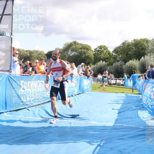 25.08.2024 - Elbe Triathlon Hamburg H.Heesch http://msf.ph/oto/6885888 25.08.2024 11:32:41 Ziel 370, 745 meine-sportfotos.de