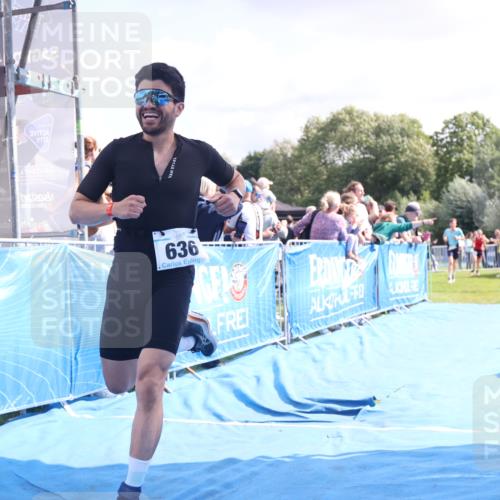 25.08.2024 - Elbe Triathlon Hamburg H.Heesch http://msf.ph/oto/6885893 25.08.2024 11:25:32 Ziel 636, 684 meine-sportfotos.de