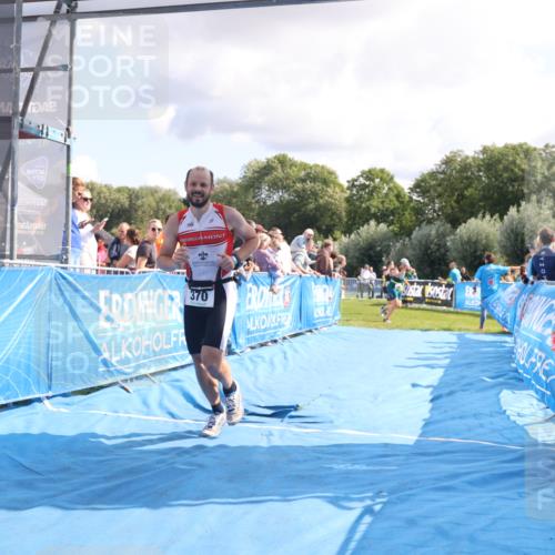 25.08.2024 - Elbe Triathlon Hamburg H.Heesch http://msf.ph/oto/6885894 25.08.2024 11:32:42 Ziel 279, 370, 745 meine-sportfotos.de