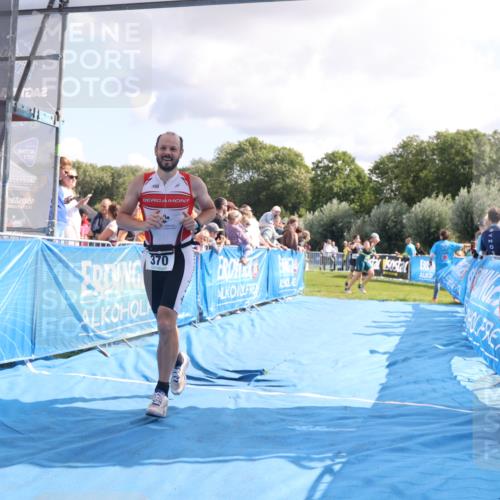 25.08.2024 - Elbe Triathlon Hamburg H.Heesch http://msf.ph/oto/6885898 25.08.2024 11:32:42 Ziel 279, 370, 745 meine-sportfotos.de