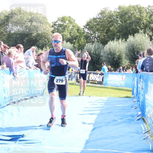 25.08.2024 - Elbe Triathlon Hamburg H.Heesch http://msf.ph/oto/6885903 25.08.2024 11:32:49 Ziel 279, 370, 407 meine-sportfotos.de