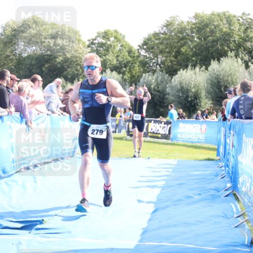 25.08.2024 - Elbe Triathlon Hamburg H.Heesch http://msf.ph/oto/6885905 25.08.2024 11:32:49 Ziel 279, 370, 407 meine-sportfotos.de