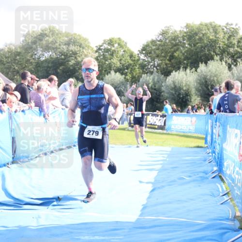 25.08.2024 - Elbe Triathlon Hamburg H.Heesch http://msf.ph/oto/6885911 25.08.2024 11:32:50 Ziel 279, 407 meine-sportfotos.de