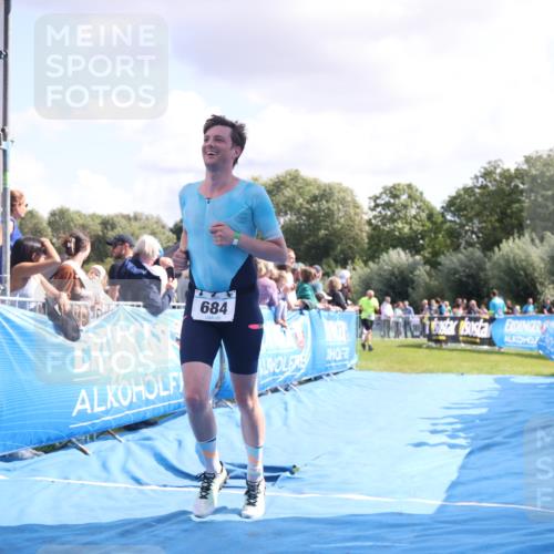 25.08.2024 - Elbe Triathlon Hamburg H.Heesch http://msf.ph/oto/6885914 25.08.2024 11:25:39 Ziel 529, 636, 684 meine-sportfotos.de