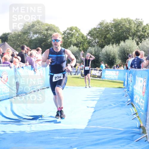 25.08.2024 - Elbe Triathlon Hamburg H.Heesch http://msf.ph/oto/6885915 25.08.2024 11:32:50 Ziel 279, 407 meine-sportfotos.de