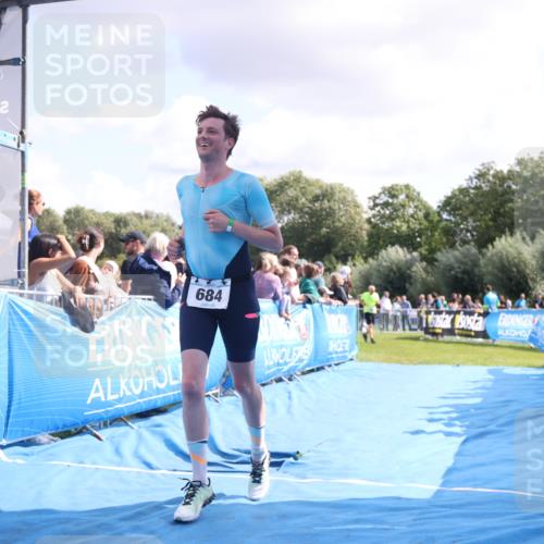 25.08.2024 - Elbe Triathlon Hamburg H.Heesch http://msf.ph/oto/6885916 25.08.2024 11:25:39 Ziel 529, 636, 684 meine-sportfotos.de