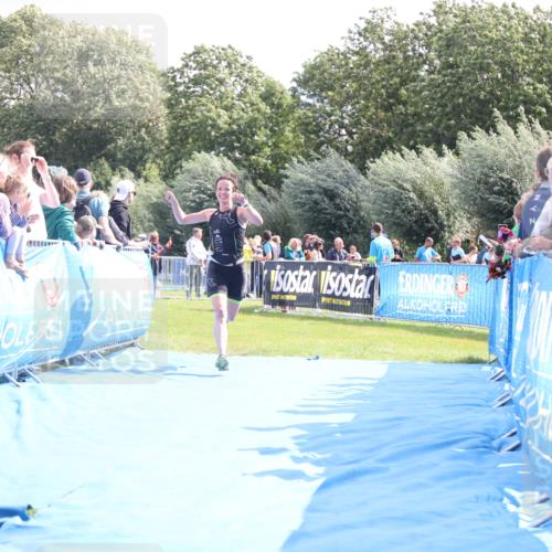 25.08.2024 - Elbe Triathlon Hamburg H.Heesch http://msf.ph/oto/6885932 25.08.2024 11:25:45 Ziel 529, 684 meine-sportfotos.de